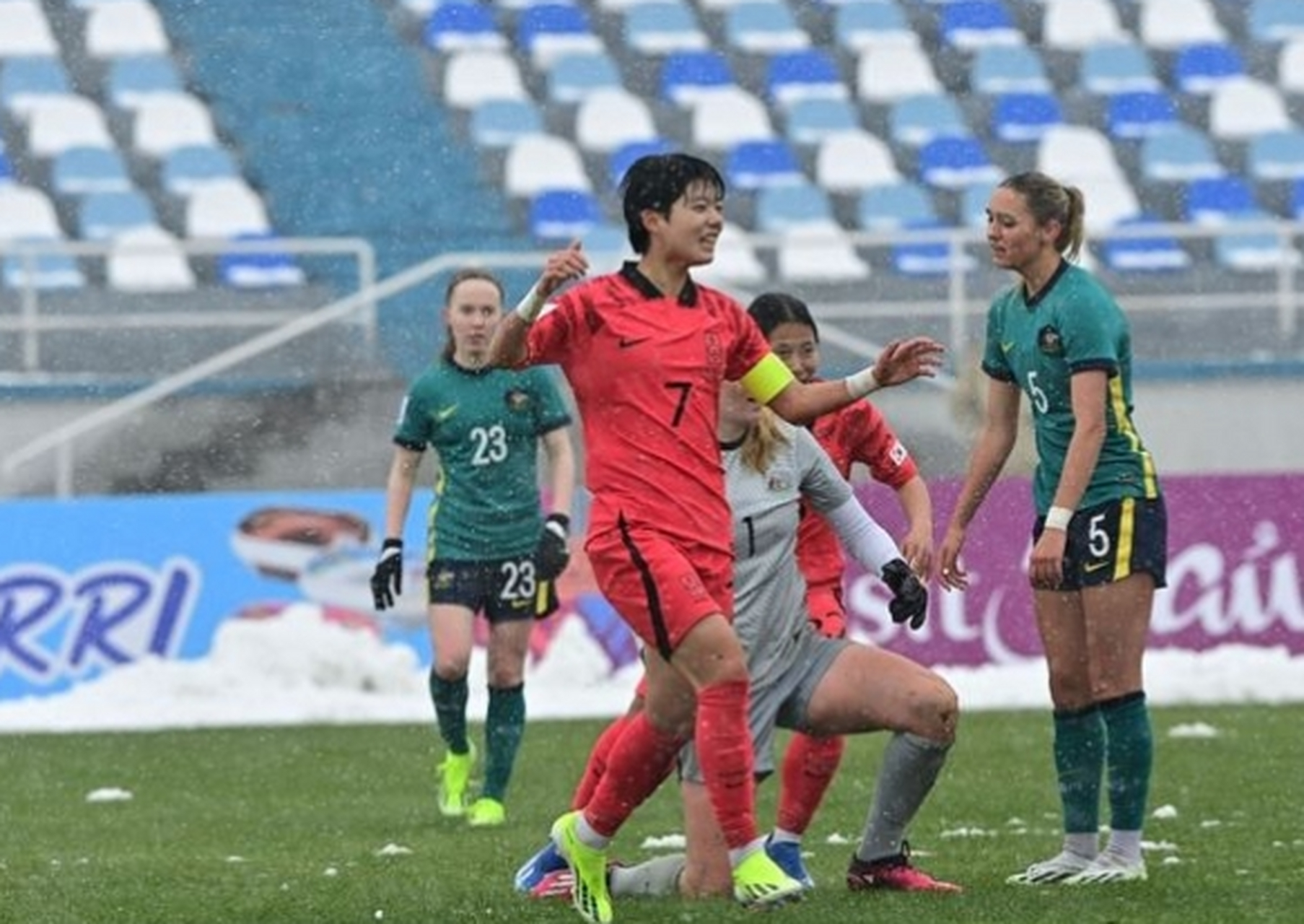 乐动体育圈层-澳大利亚女足大胜日本，亚洲杯勇夺头名的简单介绍